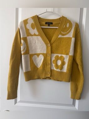 Cropped V-Neck Cardigan Sweater in Mustard and Cream by Witty Fox